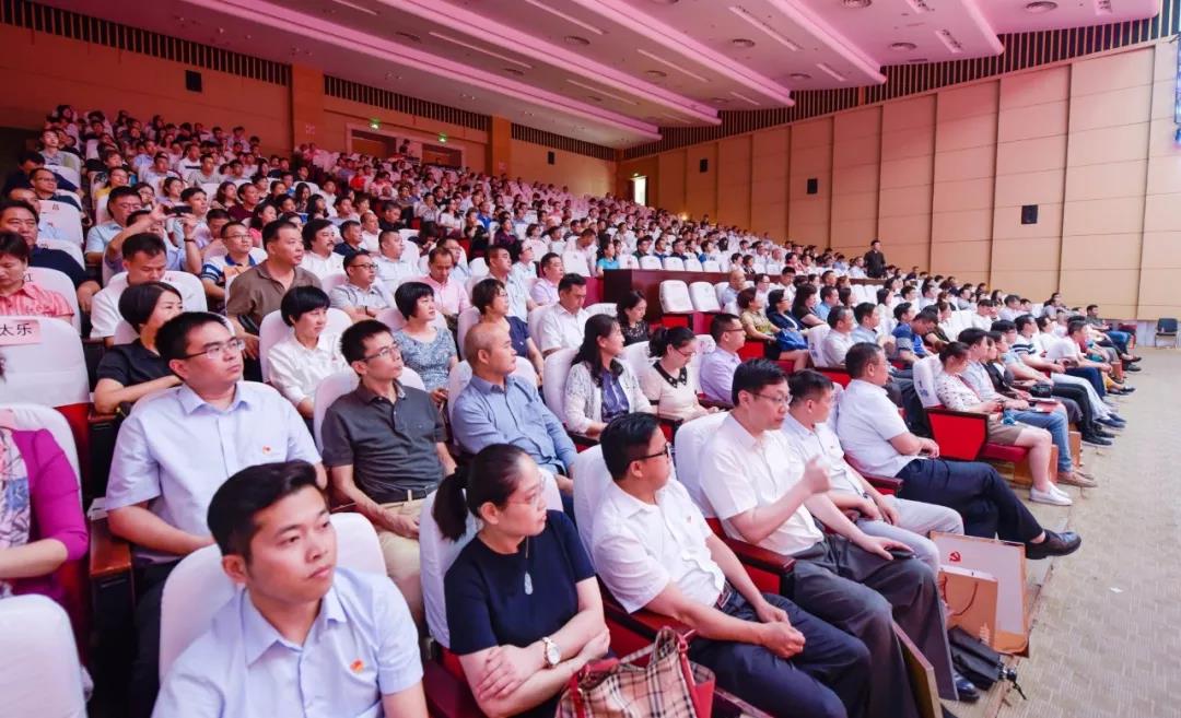 �ζ��^���½M���cף���h97�����ӣ��D1��